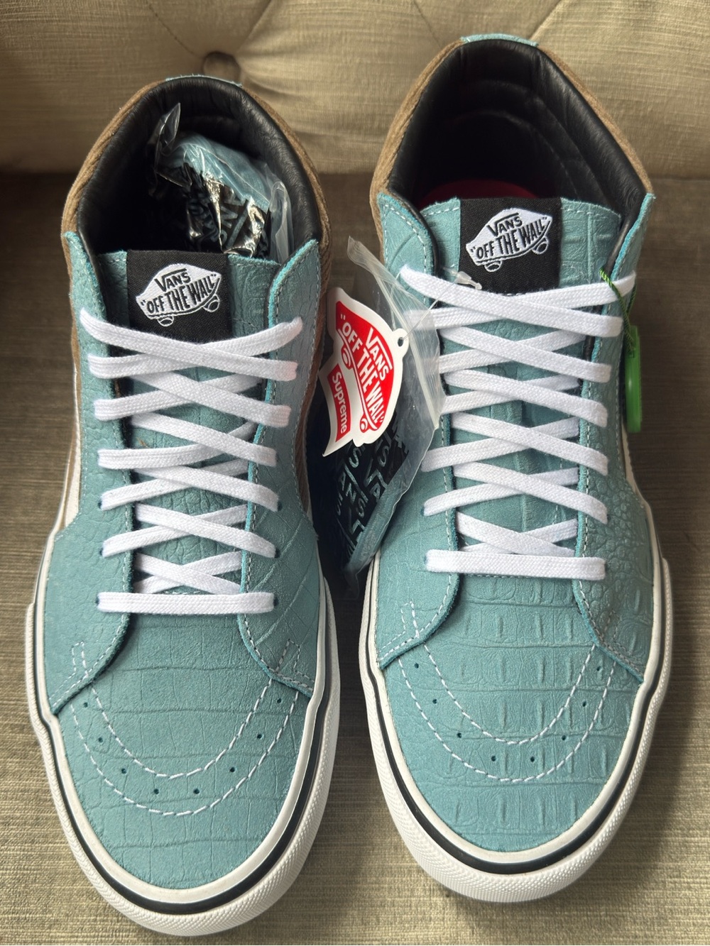 Supreme Vans Sk8-Mid Pro Croc Aqua Corduroy MISMATCHED SIZES Left 10 Right 9 NEW